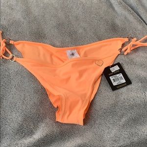 Body glove bikini bottoms size large- fits like m